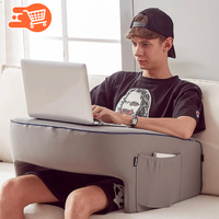 Soporte de almohada para computador en cama