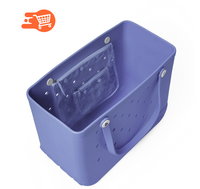 Bolso impermeable estilo crocs