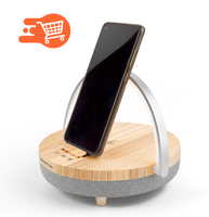 Altavoz de madera clara