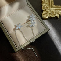 Elegantes pendientes coreanos de circonita