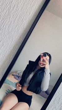 Camila R