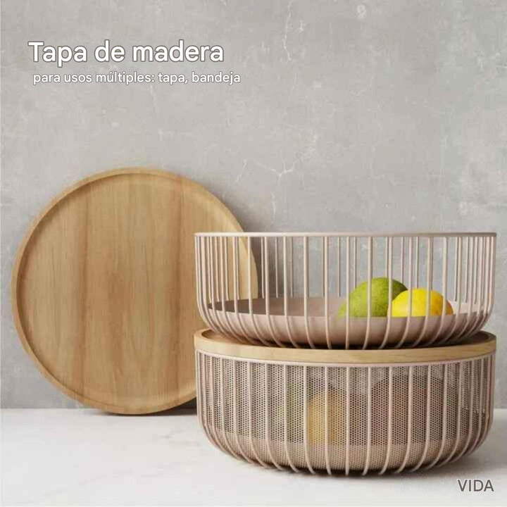 Elegante frutero de metal con tapa de madera