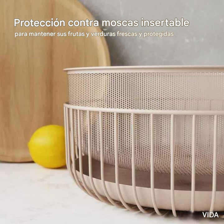 Elegante frutero de metal con tapa de madera