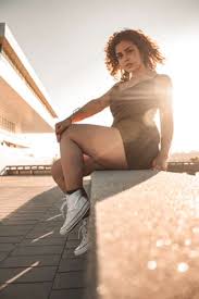 Camila R