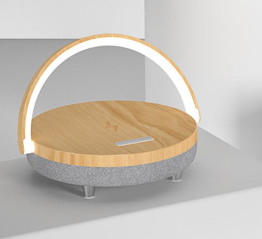 Altavoz de madera clara