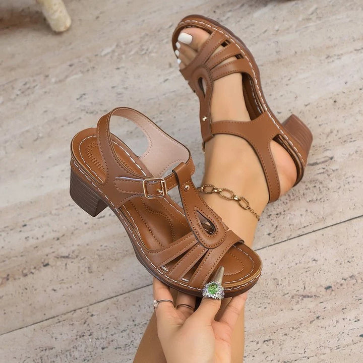 Sandalias de tacón ancho