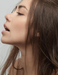 Camila R